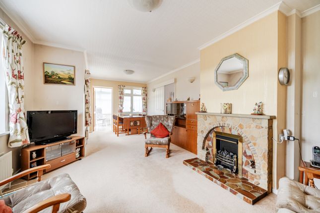 18, Abbey Lane, Southam photo 2