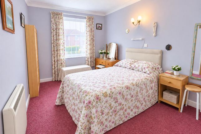 Flat 17 Hometide House, Beach Road, Lee-On-The-Solent photo 4