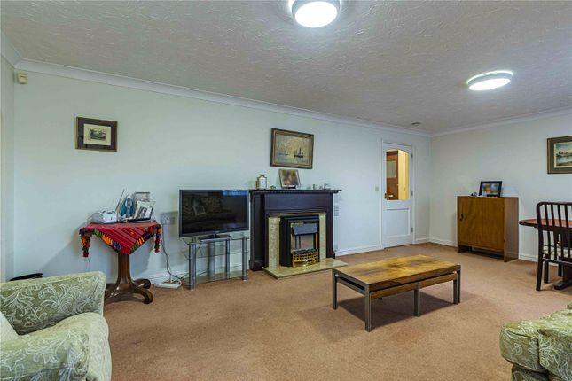 Flat 20, Slade Court,, Watling Street, Hertfordshire photo 4