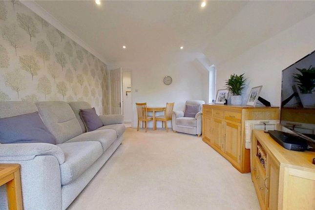 9, Wheelwrights Lodge, Sompting photo 3