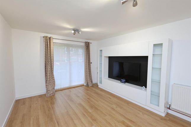 1 Swinton Court, Mere Road, Sevenoaks photo 3