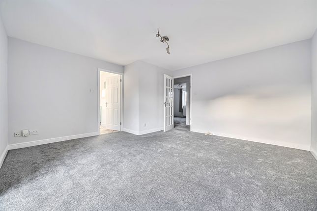111, Kirkland Drive, Enfield photo 4