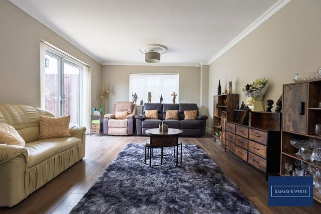 Fairway House, Ton-Coch Terrace, Mountain Ash photo 4