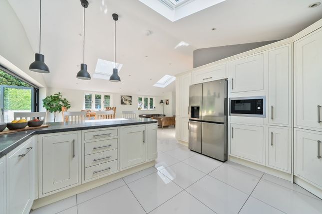 Inglewood, Heather Way, Felbridge photo 4