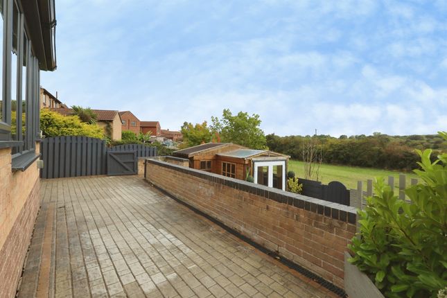33, Bracken Way, DONCASTER photo 4