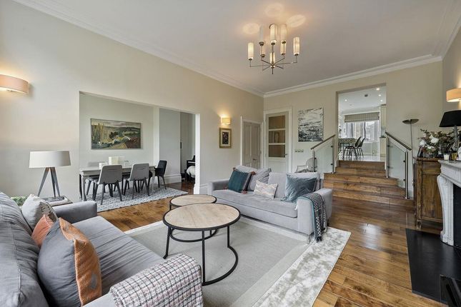 Flat to rent in Queen's Gate Gardens, London