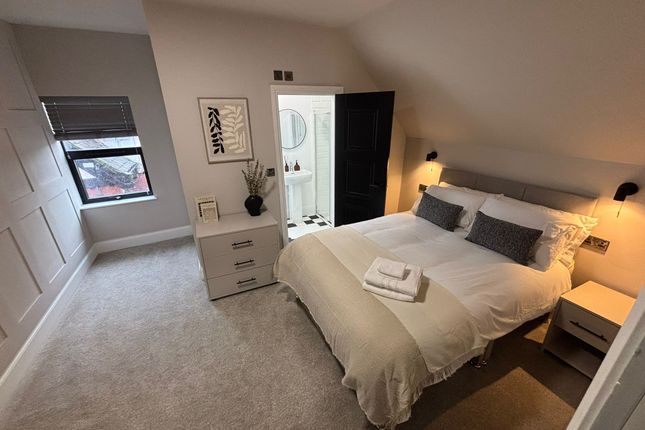1-bed house on 106, Stamford Street, Stalybridge , £775/mo