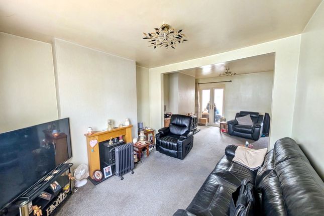 6, Alpha Grove, Stockton-on-Tees photo 2