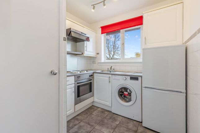 Flat for sale in Maurice Avenue, Stirling
