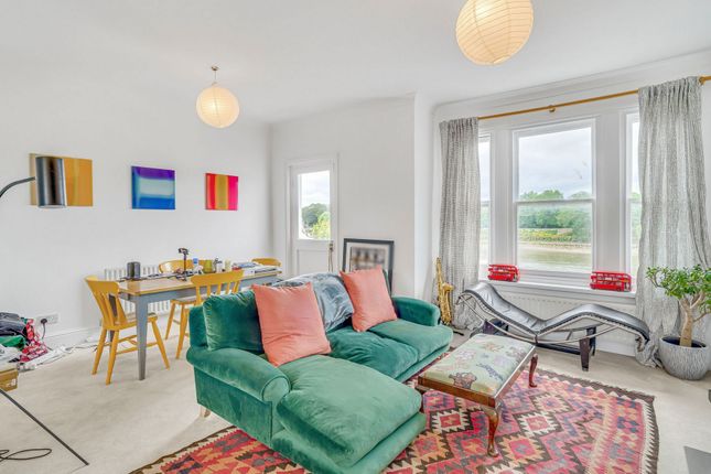 369, Lonsdale Road, London photo 3
