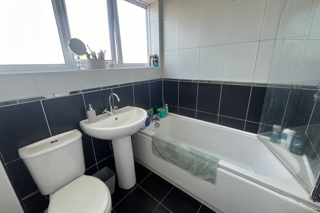 Property to rent in Oxnead Drive, Caister-On-Sea, Great Yarmouth