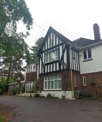 Shared accommodation to rent in West Street, Reigate