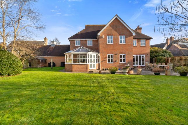7, Chestnut Drive, Bishop's Stortford photo 3