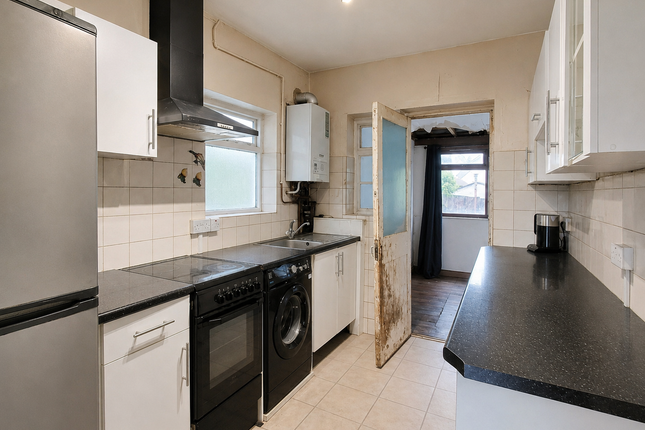 256, North Circular Road, London photo 4