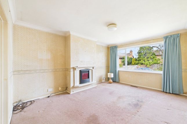 8, Cranham Lane, Gloucester photo 2