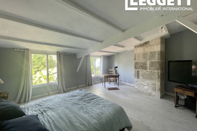 Villa for sale in Coteaux-Du-Blanzacais, Charente, Nouvelle-Aquitaine