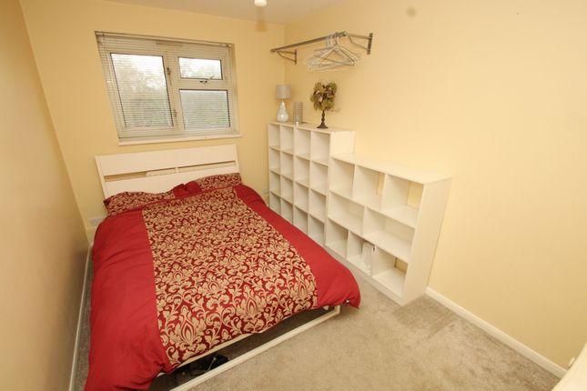 Flat to rent in Eldred Drive, Orpington