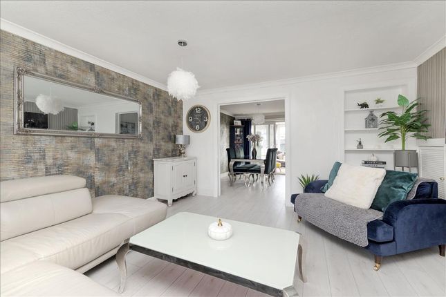 109 Eskhill, Penicuik photo 2
