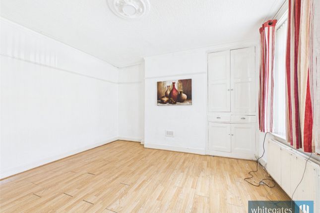 59, Fieldhead Street, West Yorkshire photo 2