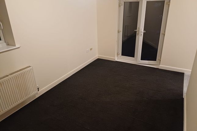 10, New Row Court, Cudworth photo 4