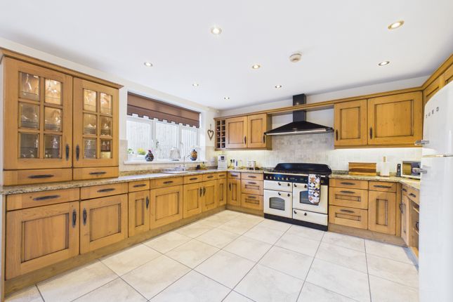 26, Heol Y Gors, Cardiff photo 2