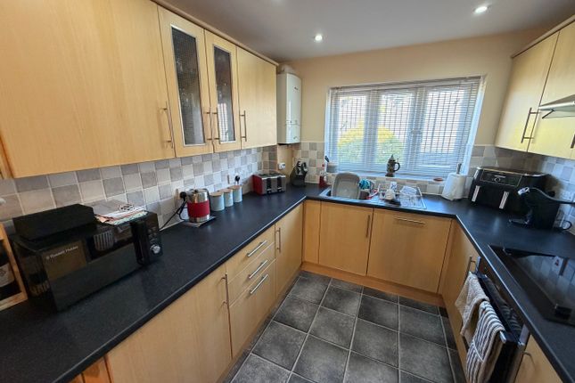 88, York Road, Paignton photo 3