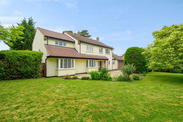 Thumbnail Detached house for sale in Woodlands Close, Cople, Bedford