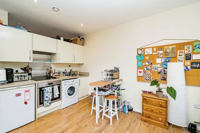 Flat for sale in The Backs, Chesham