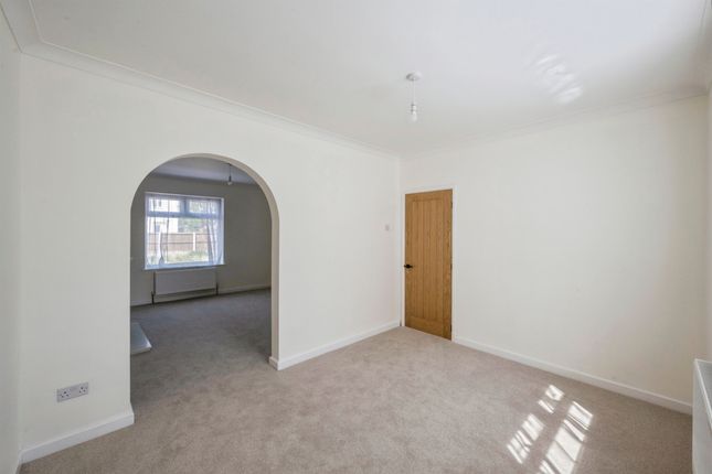 27, Weston Road, Doncaster photo 4