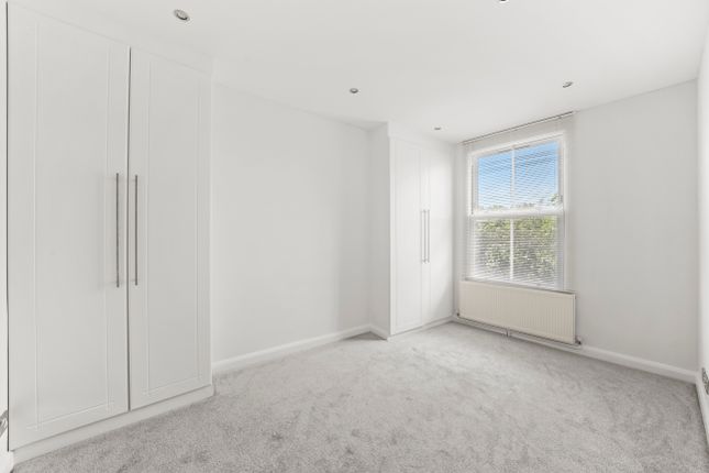Flat C, 19, Fernhead Road, Maida Hill photo 3