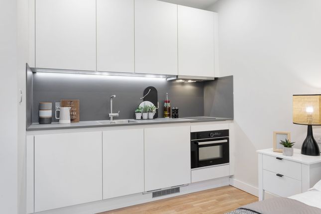 Flat 17 27 Cedar Road, London photo 3