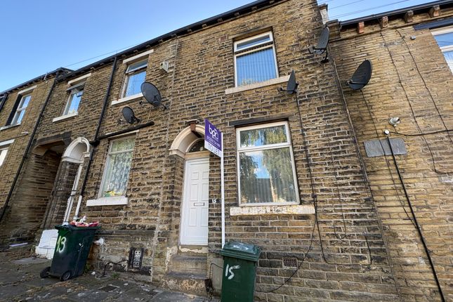 15, Pleasant St, Bradford photo 2