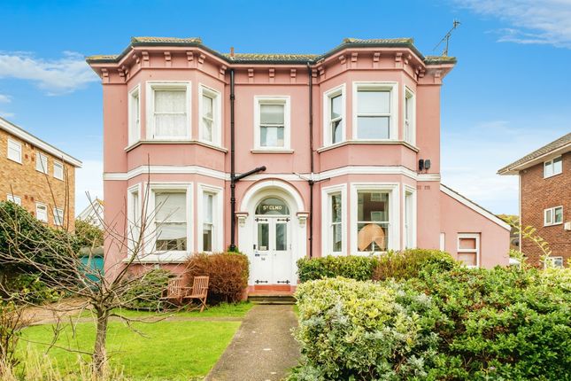 Flat for sale in Victoria Road, Worthing