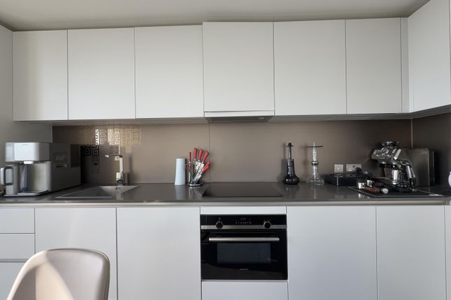 1202, 67, Bondway, London photo 4