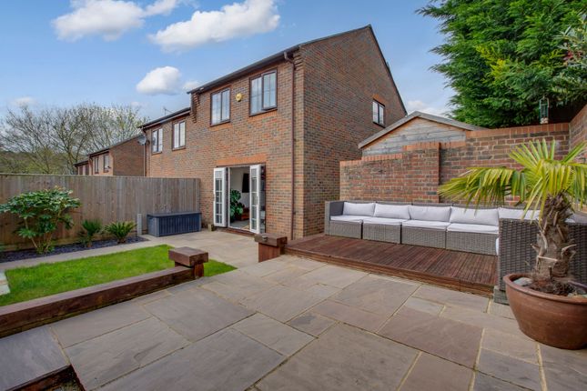 End terrace house for sale in Cleveland Close, Wooburn Green
