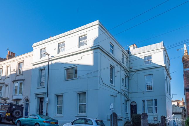 Flat for sale in Rock House, George Street, Ryde