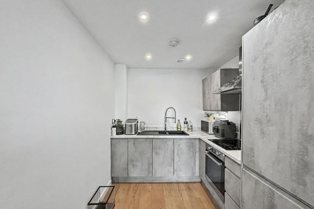 Flat 60, Block B Victoria Riverside Atkinson Street, Leeds photo 4