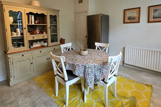 33a, Moorside Road, Drighlington photo 4