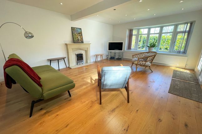 1 Woodlands Court, Knutsford photo 3
