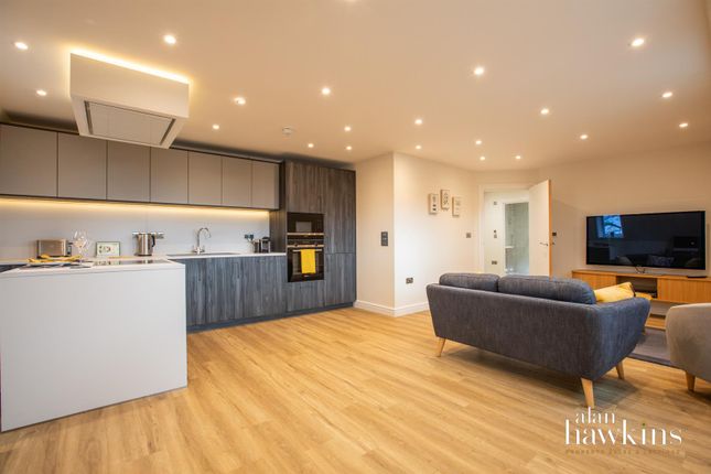Apartment 17, Andrews Court, Lyneham photo 3