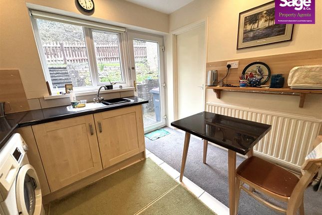 27, The Beeches, Cwmbran photo 5