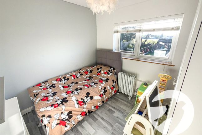 94, Queenscroft Road, London photo 4