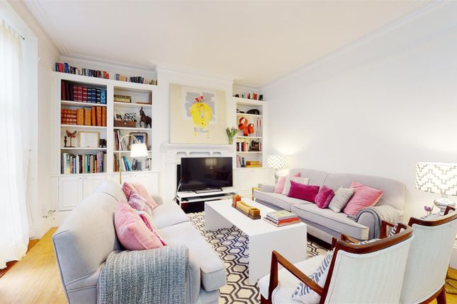 Flat 137, Coleherne Court, Redcliffe Gardens, London photo 3