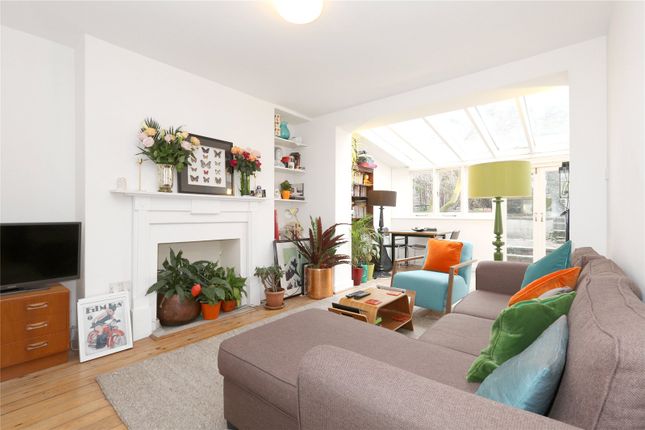 Flat to rent in Pleasant Place, Canonbury, Islington, London
