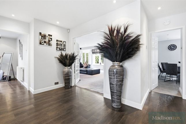 4, Hainault Grove, Essex photo 3