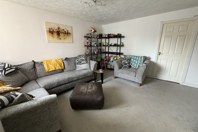 71, Clifford Avenue, Walton Cardiff, Tewkesbury photo 3