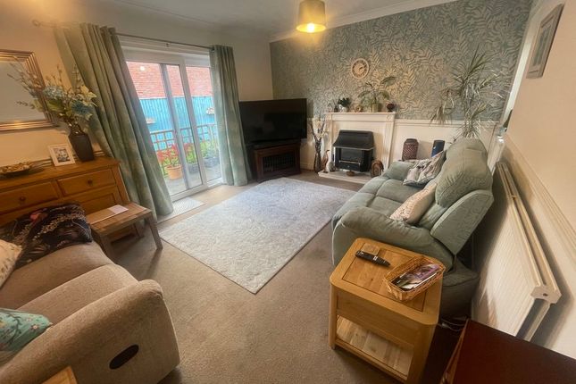 Pine Grove, Colwyn Bay photo 2