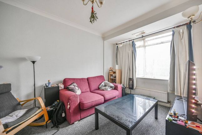 2-bed house on Queens Road, N11, Wood Green, £560,000