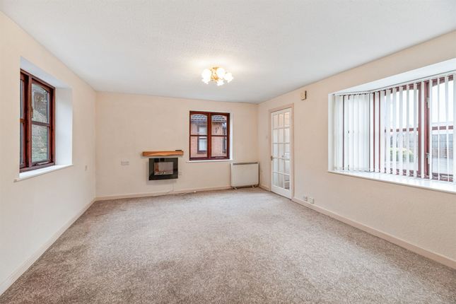 4 Cobal Court Churchfield Road, Frodsham photo 4