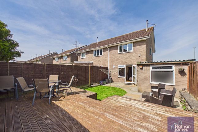 159, Castle Lea, Caldicot photo 2